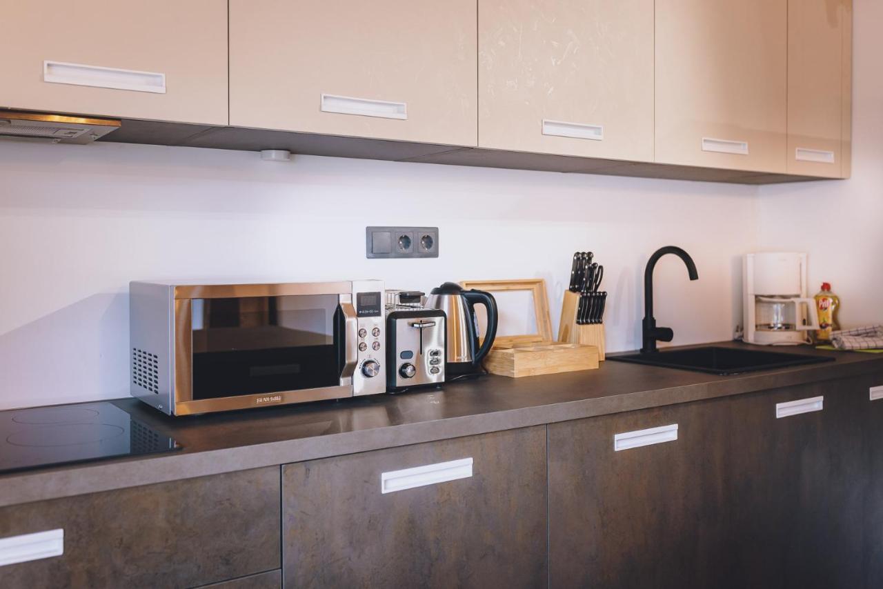 Premium Areit By We Rent, Summercard Included Appartement *